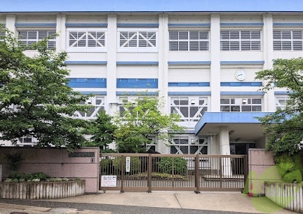 中学校　東谷中学校（中学校）まで1649m