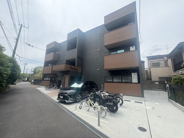 Louis Apartment吹田東リバーパークの外観写真