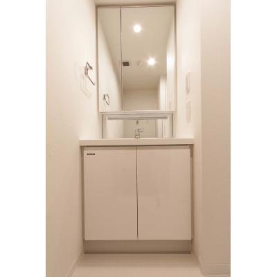 洗面設備　※こちらのお写真は他部屋になり参考写真です