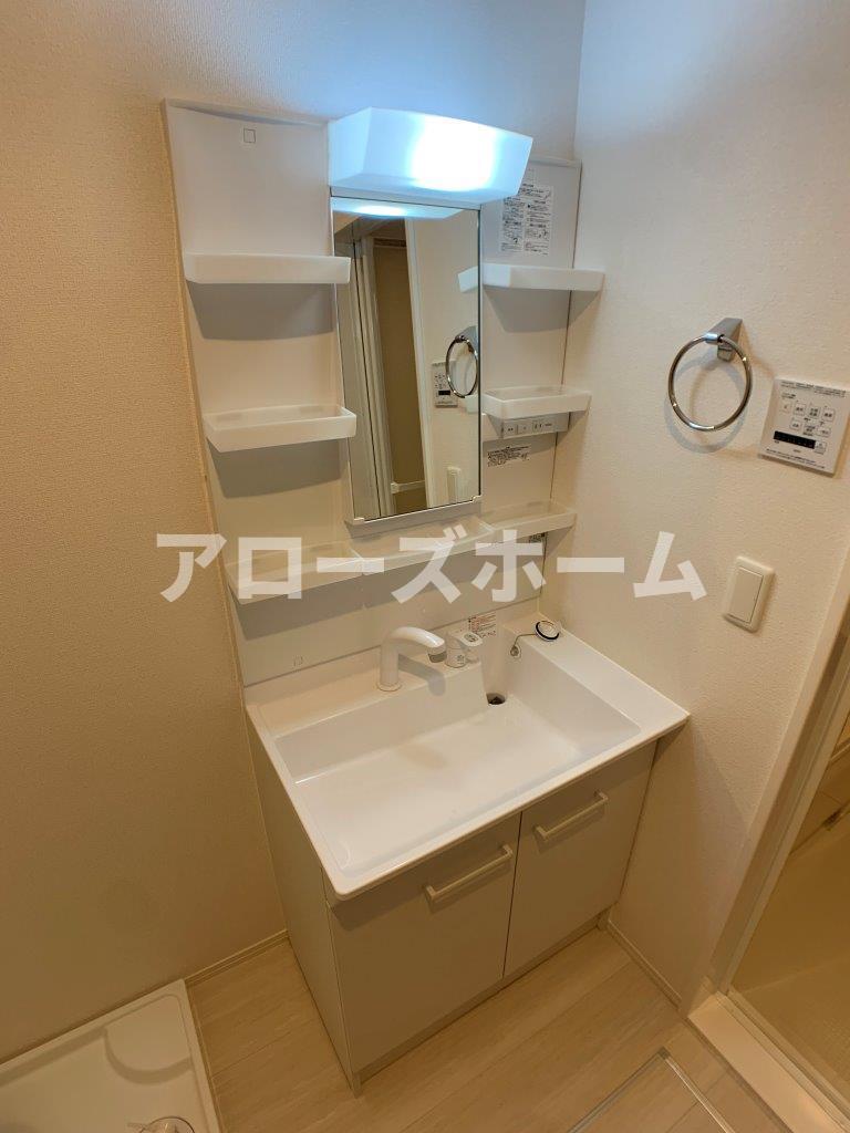 洗面設備　※室内写真は同一物件内の別室です。