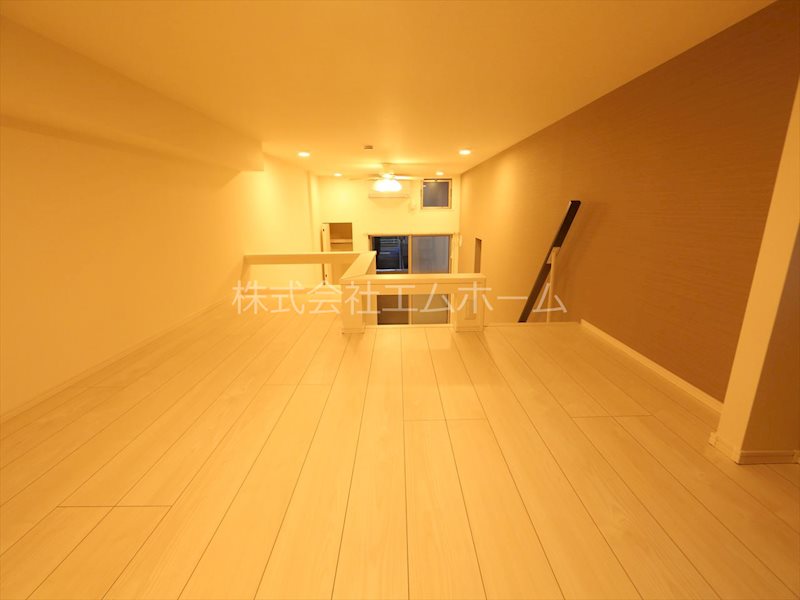 その他部屋・スペース　階段式ロフト　上段ロフト5.6帖（部屋でも収納にも使えます）