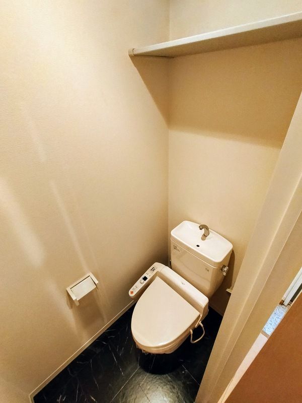トイレ　別部屋参照写真