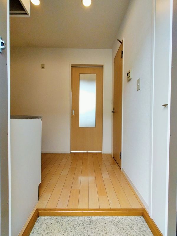 玄関　別部屋参照写真