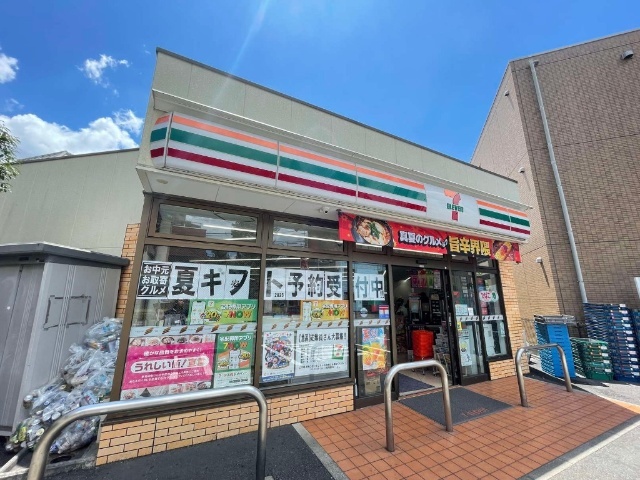 コンビニ　セブンイレブン世田谷下馬北店（コンビニ）まで198m