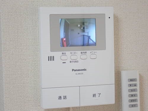 セキュリティ　来客確認ができるモニター付きインターホン♪