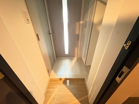 玄関　※別部屋の写真です