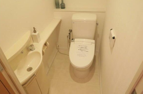 トイレ　※別部屋の参考写真です。