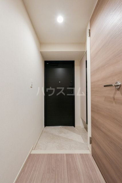 ロイジェント戸越銀座の玄関写真