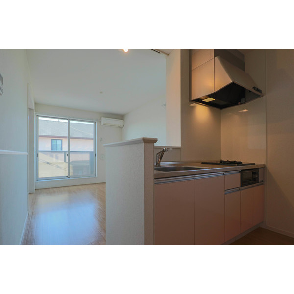 キッチン　同じ建物の別のお部屋