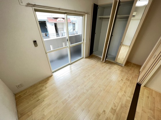 居室・リビング　※別部屋の写真です