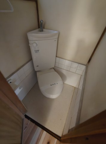 湊山町戸建のトイレ写真