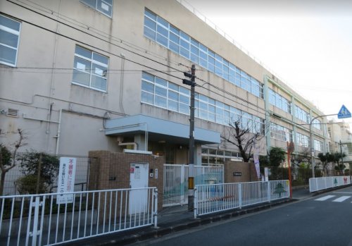 小学校　東大阪市立高井田東小学校（小学校）まで159m