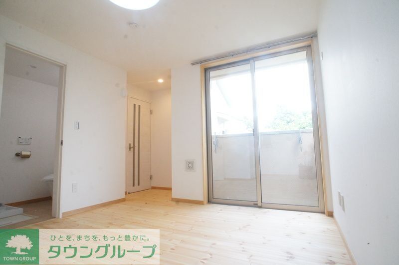 ブルーライン 港南中央駅 徒歩7分 3階建 築6年の居間写真