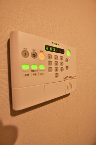 セキュリティ　同物件、別号室の参考写真です。