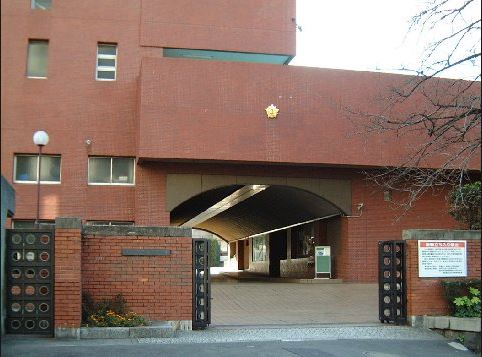 高校・高専　日比谷高等学校（高校・高専）まで156m
