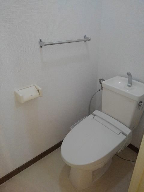 ハイツ西井Iのトイレ写真