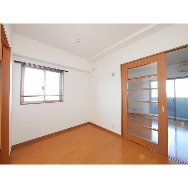 居室・リビング　同物件別部屋のお写真になります。現況優先です。