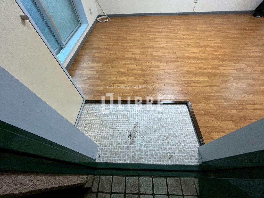 ＪＲ中央線 立川駅 徒歩10分 3階建 築39年の玄関写真