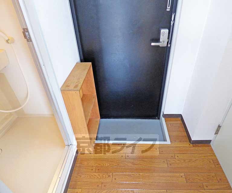 玄関　広々とした玄関です。