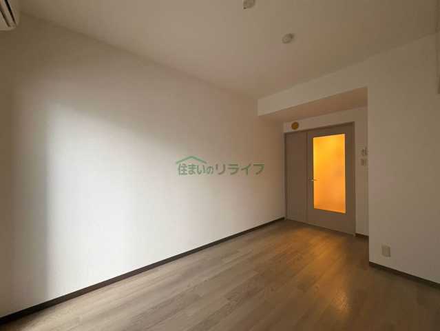 サクラメント ハウスの内装写真