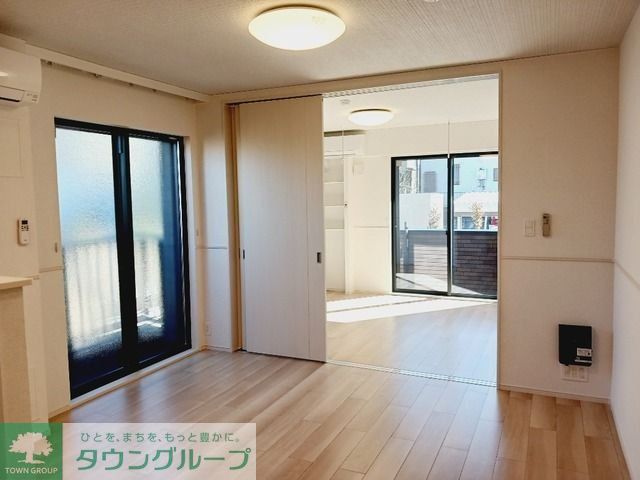 ＪＲ川越線 武蔵高萩駅 徒歩5分 3階建 築2年の居間写真