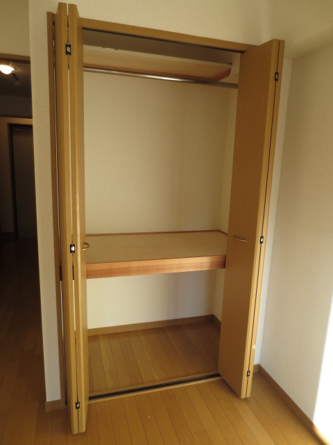 収納　居室クローゼット