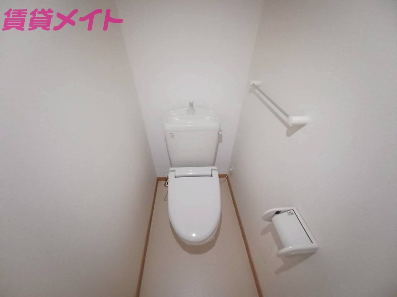 トイレ　同タイプの部屋写真です