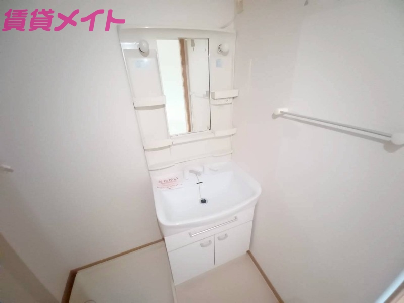 洗面設備　同タイプの部屋写真です