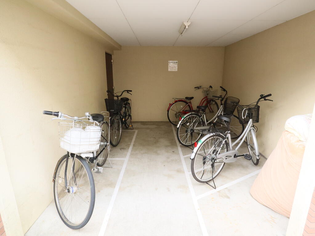 駐車場　駐輪場