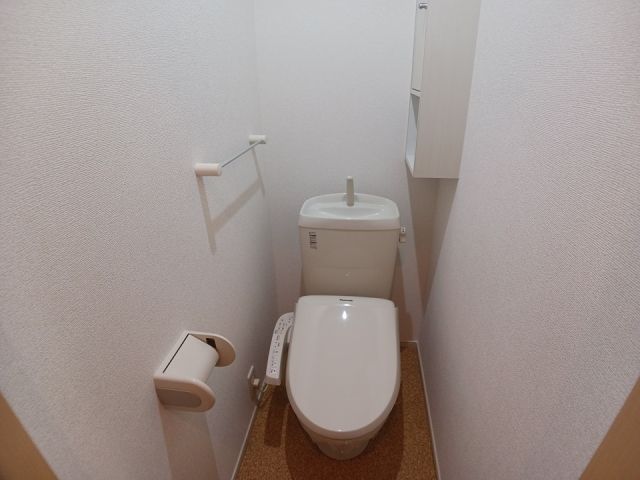 ヨットン・ハウスIのトイレ写真