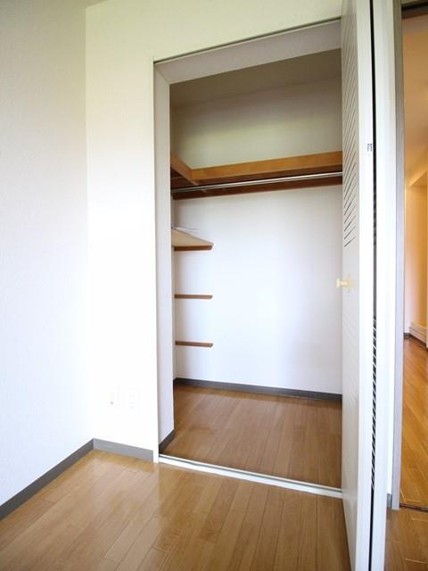 収納　区分けされた使い勝手の良い収納です！！
