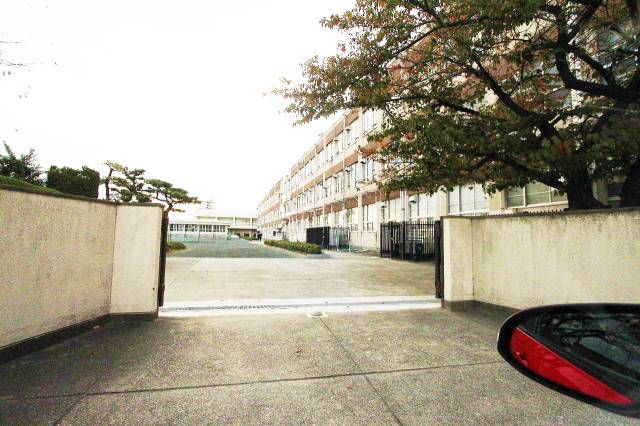 中学校　名古屋市立長良中学校（中学校）まで2900m