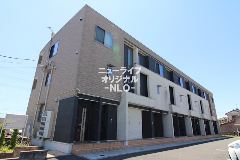 小田急小田原線 愛甲石田駅 バス乗車時間：5分 最寄りバス停で下車 徒歩12分 築10年