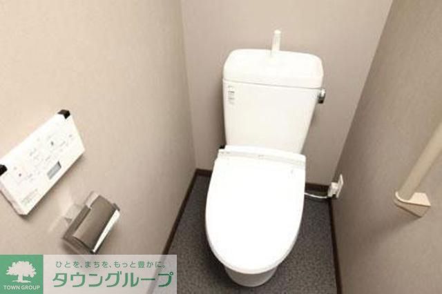 トイレ　※写真は同タイプ住戸です。