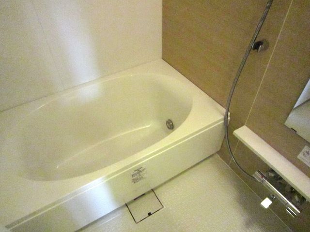 バス・シャワールーム　追焚機能付バス