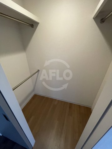 収納　アーバネックス京町堀　ウォークインクローゼット