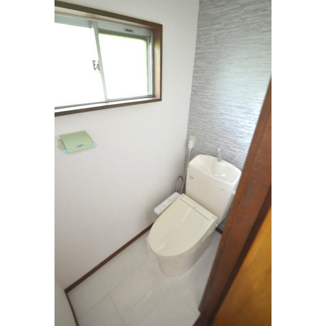 トイレ　温水洗浄便座