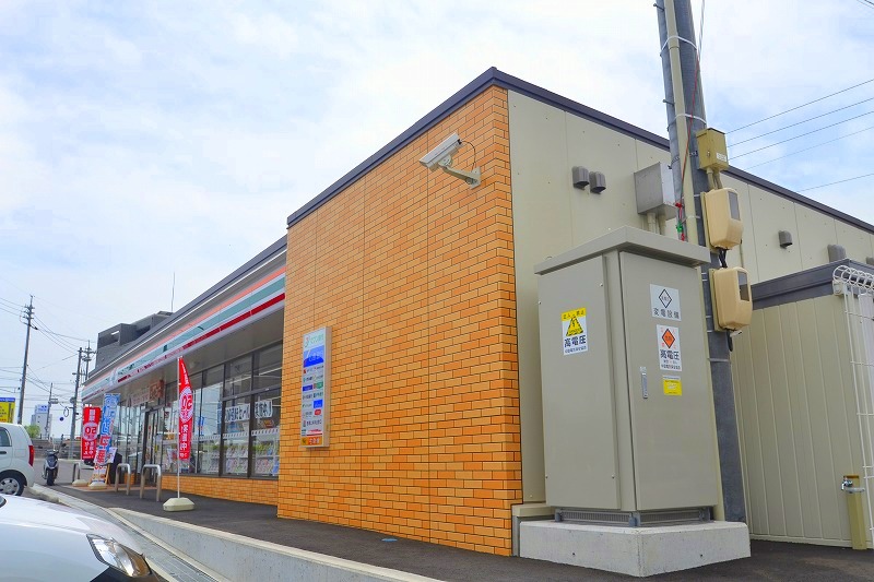 コンビニ　セブンイレブン広島八幡東3丁目店（コンビニ）まで427m