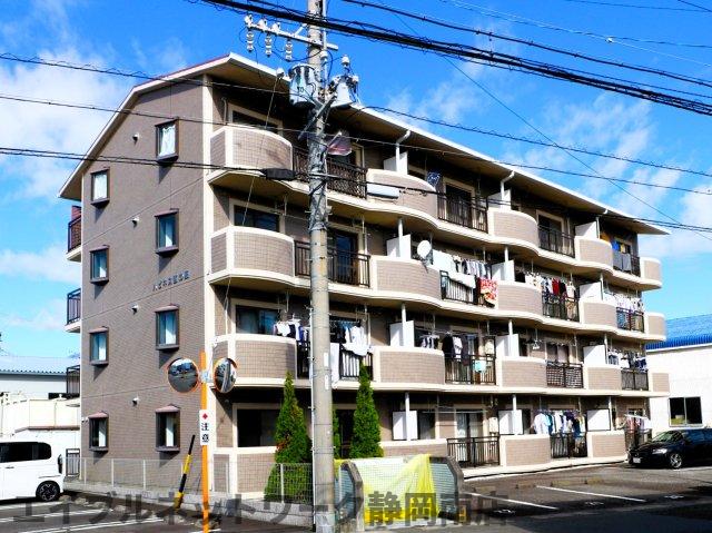 【静岡市駿河区高松のマンションの建物外観】