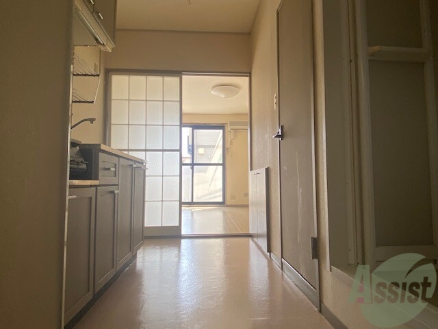 玄関　玄関から見たお部屋全体を撮ってみました。広いですね。