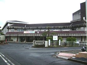 小学校　鳥取市立美保南小学校（小学校）まで746m