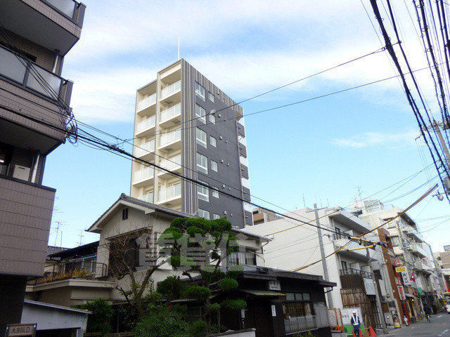 茨木市大手町のマンションの建物外観