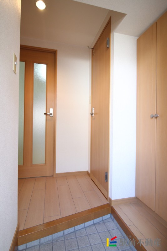 玄関　※同タイプ別部屋