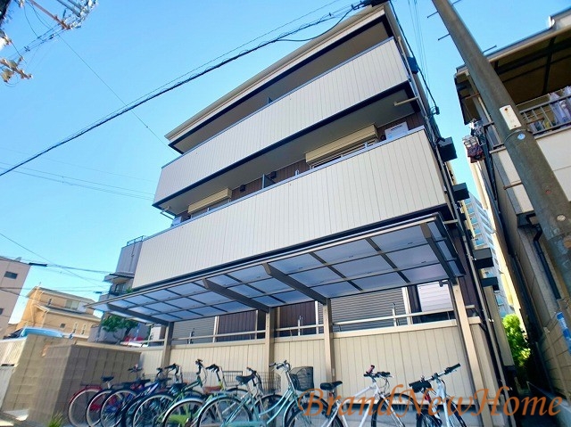 堺市堺区鉄砲町のマンションの建物外観