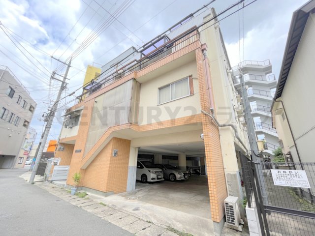 川西市小花のマンションの建物外観