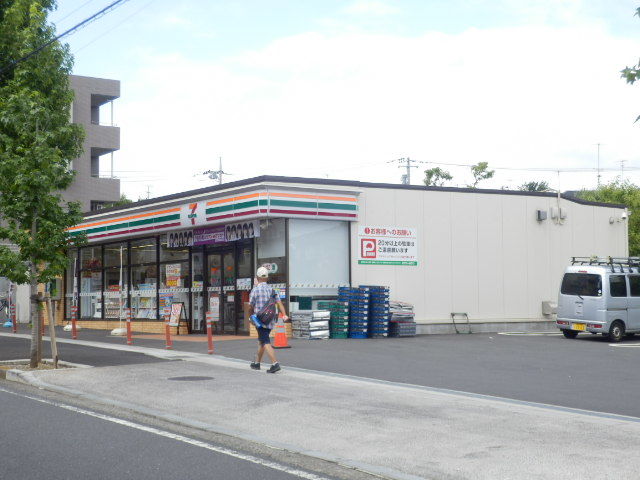 【横浜市青葉区柿の木台のマンションのコンビニ】