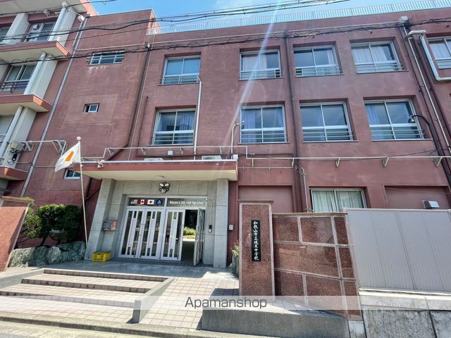 中学校　城東中学校（中学校）まで365m