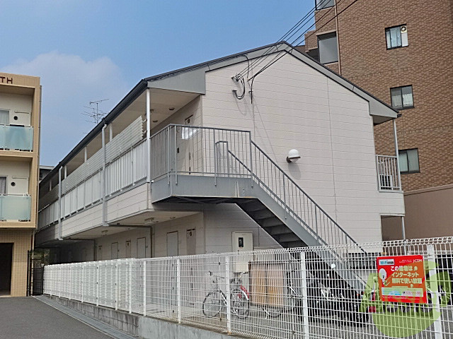建物外観　豊中市春日町「リバティーハイツ」