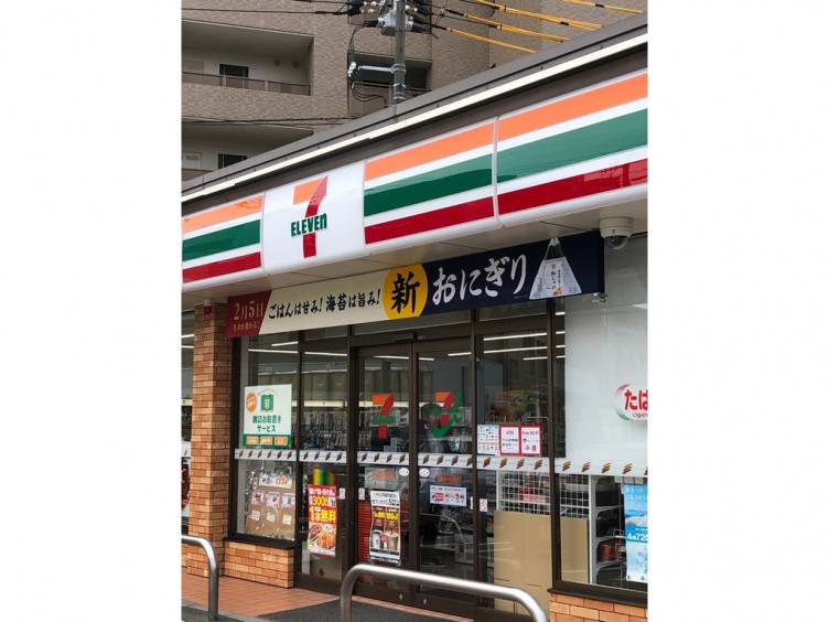 コンビニ　セブンイレブン 広島南千田西店（コンビニ）まで520m