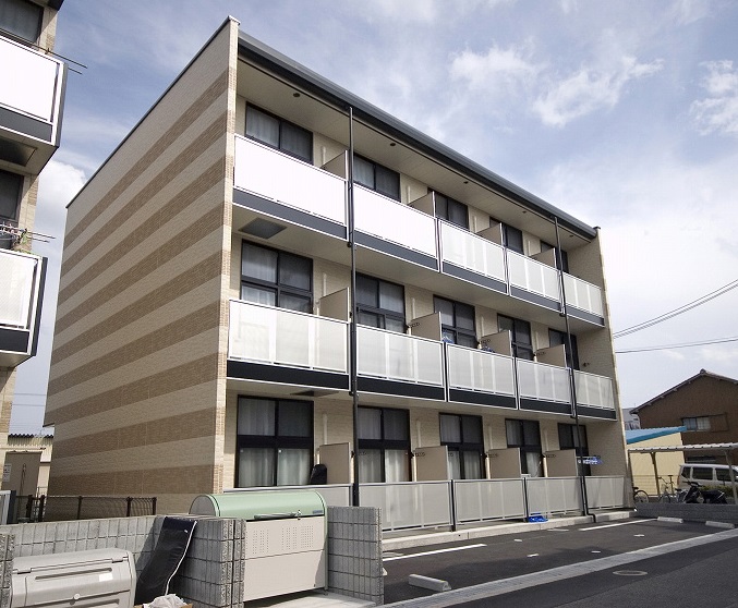 寝屋川市御幸東町のマンションの建物外観